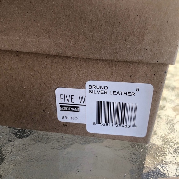 Five Worlds Silver Shoes wood platform shoes  lace up  New In Box 5M - Picture 14 of 16